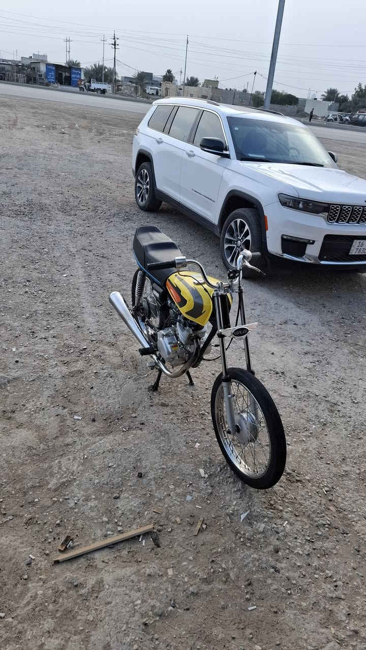 سلام عليكم دراجه البيع كلك كلك مكينه سيجي نامه طيران شلعه ومعدل تعميره 25شاصي نامه مبدل بس كور بوشه وبستم بلادي السعر 450 وبيها مجال قليل ***********
