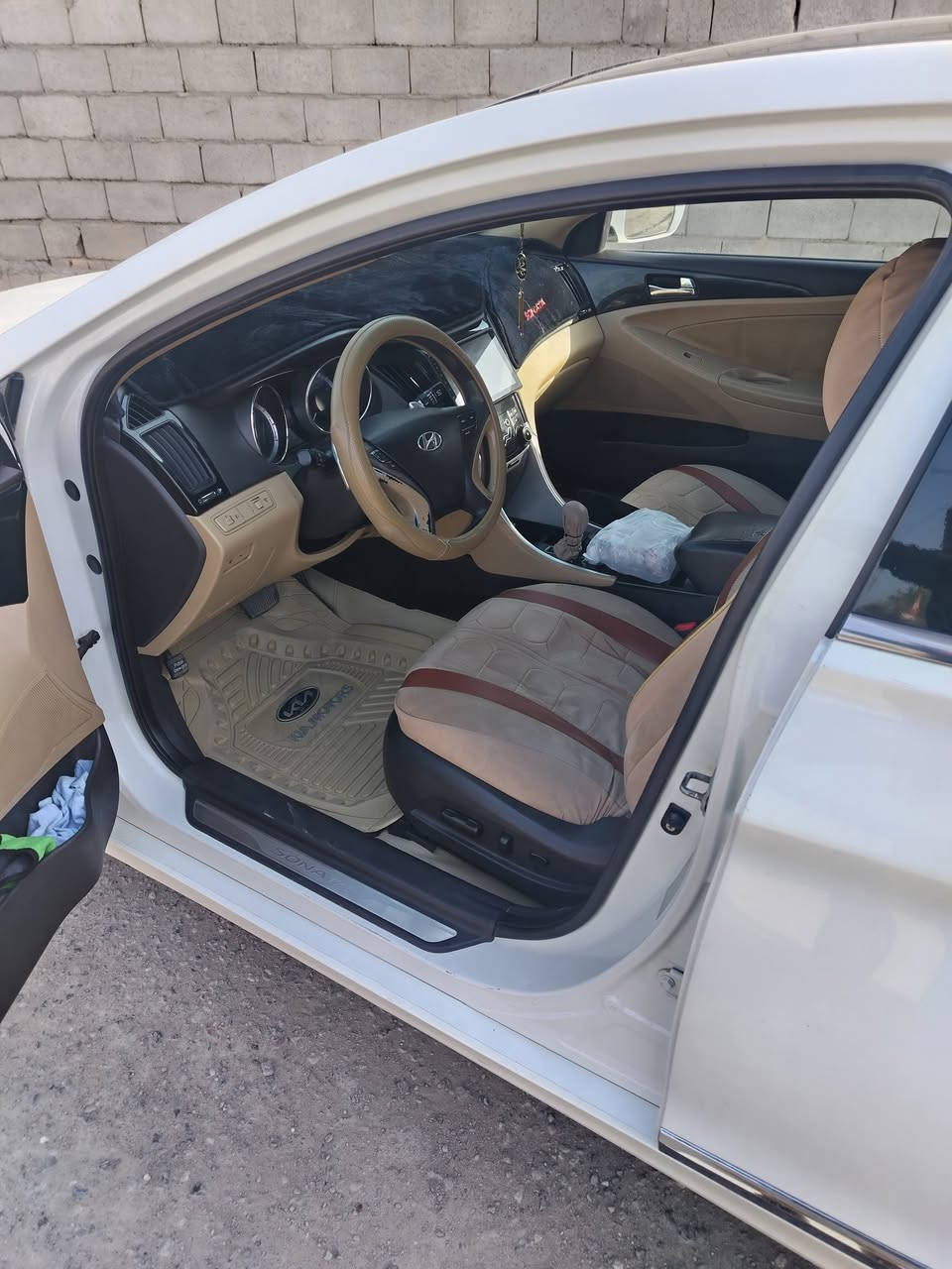 مكلف بالنشر سوناتا للبيع موديل 2011 خليجي فول مواصفات رقم بغداد دولي مكفوله من الضربه والصبغ*********** سياره بصمه هزه جديده سنويه 2030 العنوان البصره قضاء القرني
