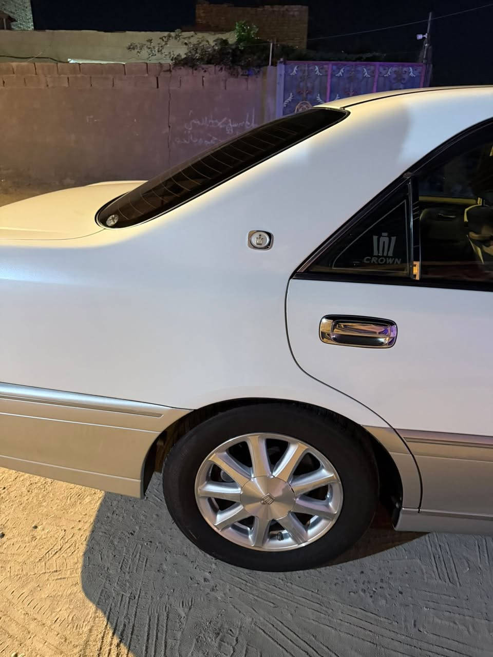 السلام عليكم سياره جنون سياره كلش نظيفه مديل 2002اربع دكم سياره فول موصفات ما عدا فتحه سياره بيه صبغ بي جملغ الامامي صبعين رقم ابو سياره***********
