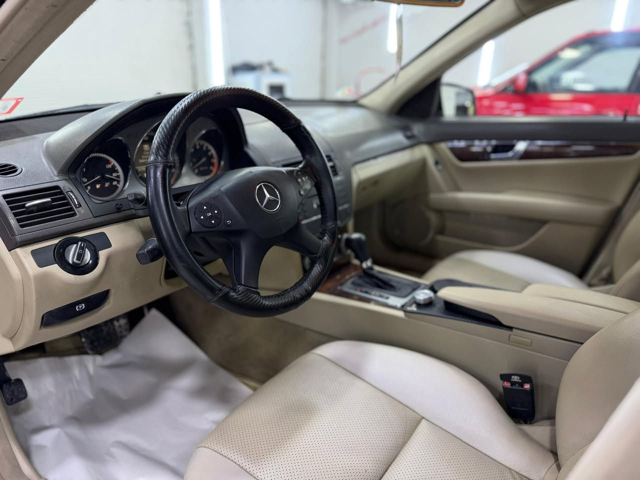 سلام عليكم مارسدس بنز موديل 2010 حجم C300 محرك 350 محرك وكير بشرط سياره فول فول مواصفات كشنات امامي كهربائي جلد تدفئه سلايت مواصفاتها باقيه معروفه 4 تايرات باتري اسبوع مصاير شادهن صدر امامي خلفي جديد رقم سليمانيه شرط تحويل ثاني يوم سنويه جديده للا 2030 كلشي جاهز بسياره برغي مبيها نقص من دعاميه للدعاميه سياره بدون حادث شرط بيها 3 اماكن صغار صبغ بدون دواخل مكان كركوك سعر 128$ شراي يخابر ***********
