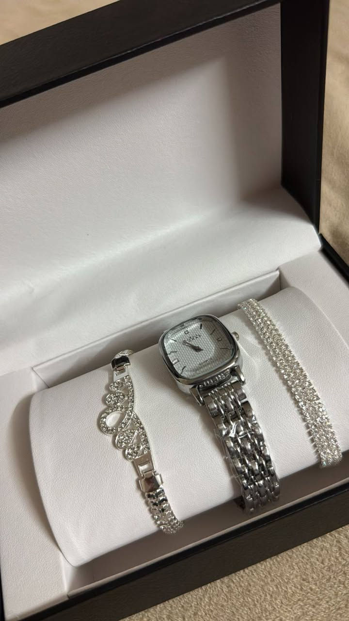 قم للمعلم وفّه التبجيلا كاد المعلم أن يكون رسولا
عيد المعلم ومحتارين بالهدايا وفرنالكم مجموعه منوعه من الهدايا القيمه والجميله بمناسبه هذا اليوم وسوينالكم خصم على جميع الهدايا


**إذا كنت صاحب هذا الإعلان وتريد حذفه لأي سبب، رجاءا أرسل رسالة إلى الدعم الفني**