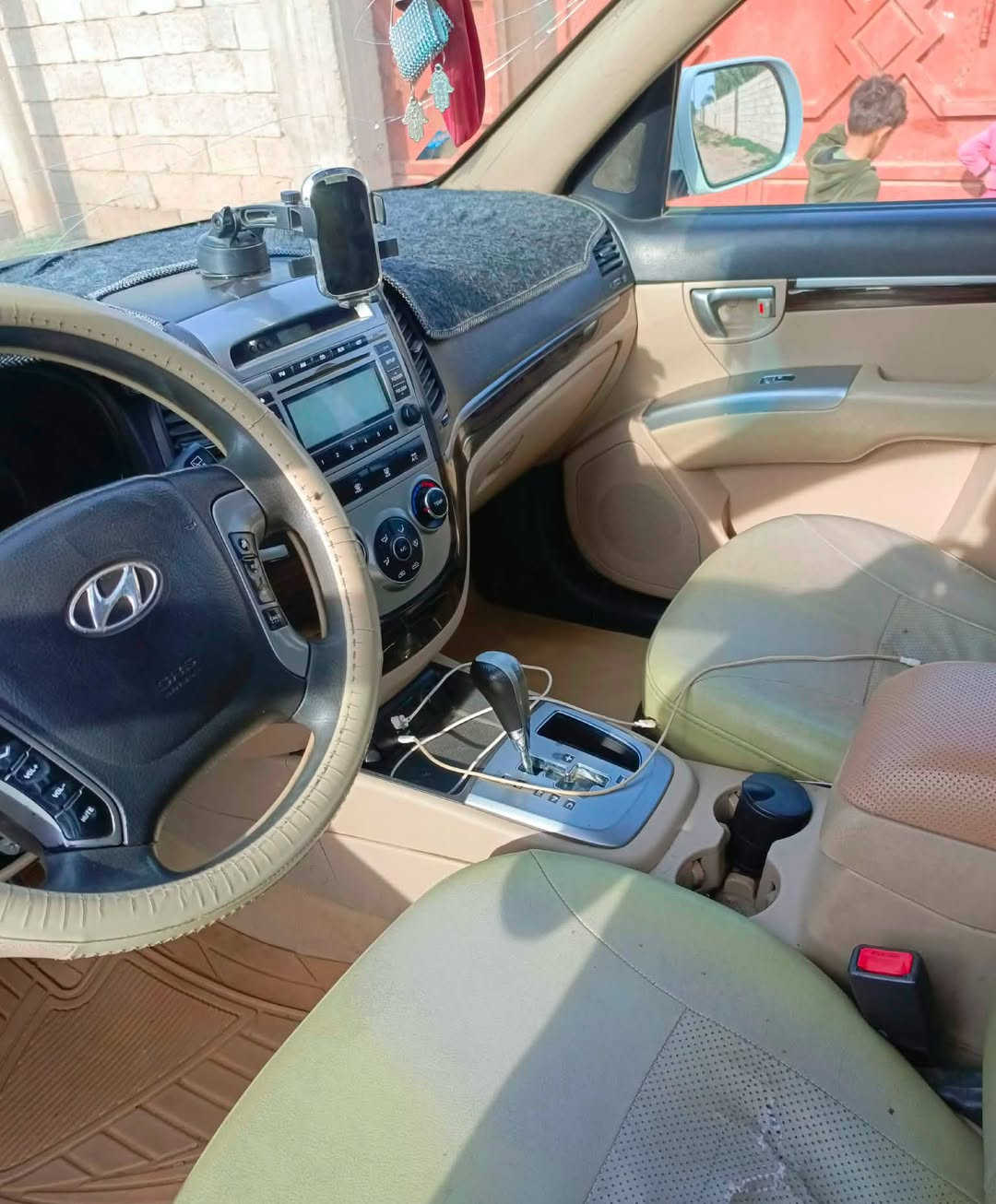 السلام عليكم سياره سنتافي موديل 12 بصمه مكفوله من كلشي البيع السعر175وبيه مجال قليل*********** متوجد بس عل خط ***********
