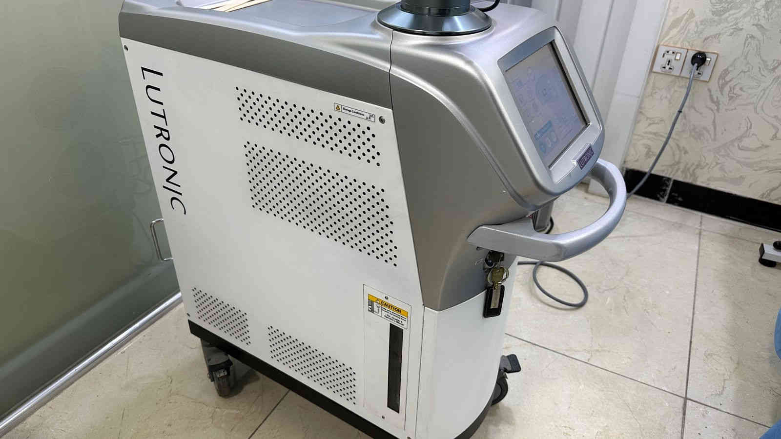 السلام عليكم

اجهزة تجميل وليزر للبيع

1- CANDELA GENTLELASE PRO U

كانديلا جنتل ماكس برو

امريكي اصلي مشتريه من شركة ابلال 

مشتغل 2.8 مليون شوت مبدل لمبات مرة وحدة

السعر 70,000$

2- LUTRONIC SPECTRA XT

سبكترا

مستخدم كلش نظيف

مشريه من شركة ابلال

السعر 40,000$

3- SECRET RF MICRO-NEEDLE

سيكرت

مستخدم كلش نظيف

مشتريه من شركة ابلال

السعر 10,000$

4- HYDROFACIAL HYDRA BEAUTY PLUS

هايدروفشل 16 هاند

السعر 2000$

5- HYDROFACIAL ALICE WATER BUBBLE

هايدروفشل 7 هاند

بيه نقص بقطة بهاند

السعر 400$

6- جهاز ازالة شعر بتفنية دايود ليزر يحتوي على هاند تبريد وهاند ليزر

السعر 5000$

مكان الأجهزة بغداد الاعظمية

واتساب او اتصال

***********
