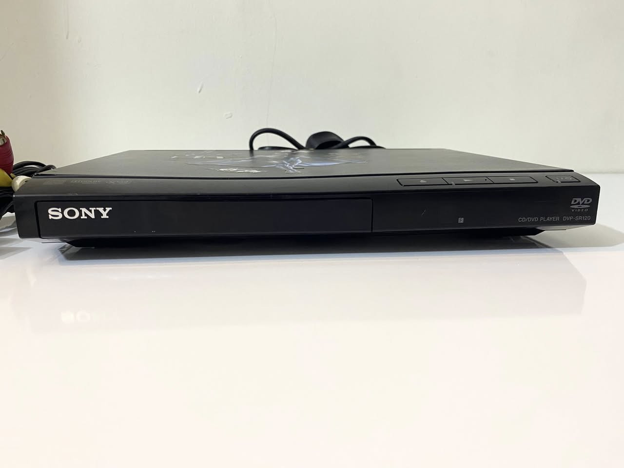 DVD sony اصلي سحب طلقه مع 5 اقراص شرط الفحص
مكاني بغداد 
يوجد توصيل '
‎السعر :- 35


**إذا كنت صاحب هذا الإعلان وتريد حذفه لأي سبب، رجاءا أرسل رسالة إلى الدعم الفني**