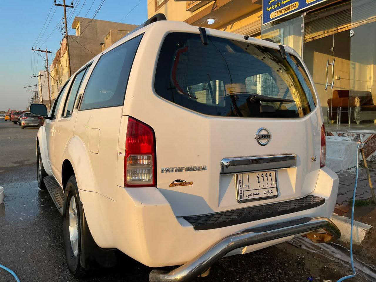 السلام عليكم 
نيسان بايذڤندر 
2006
رقم كركوك شرط التحويل 
ضرر قطعه وحده جاملغ 
محرك وكير وصدر وعربانه بشرط 
سعر 110وبي مجال 
***********
