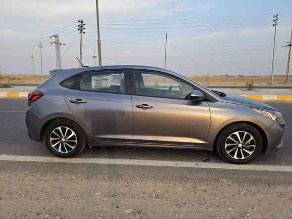 السلام عليكم
اكسنت امريكي موديل 2020 
الضرر البنيد فقط بدون ايرباك موضح بالصور 
السيارة جاهزة ومسويلها ادامة كاملة تخم تاير جديد وباتري جديد بلكات ونوزلات كلشي بيها جاهز 
المواصفات 
تدفئة كشنات 
شاشة كبيره وكامره 
تحكمات ستيرن 
محرك 1600 دوش دبل نوزل 
سعرها 118 وبيها مجال 
***********
