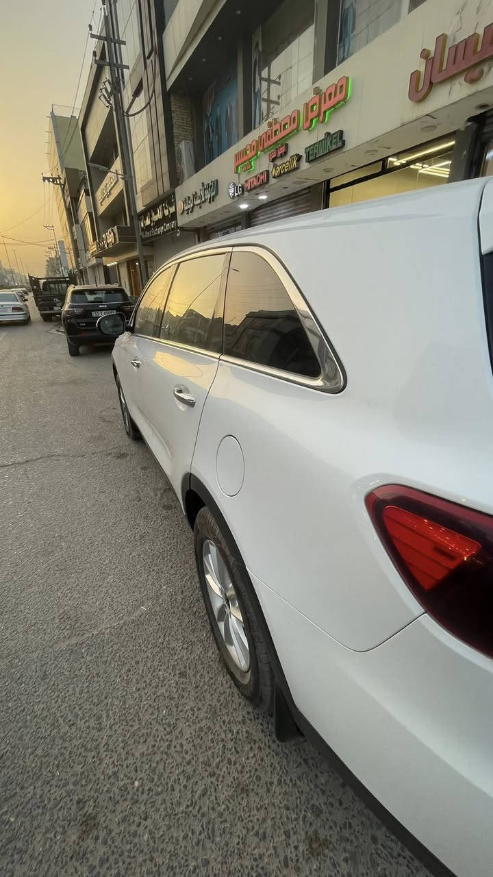 سورنتو 2020 وارد أمريكي سيارة ماشية 88 الف  سيارة جديدة وحلوة 7 راكب 6 سلندر كشنات كهرباء سيارة حادثها جداً بسيط الدعامية الوره مكسوره ومصلحة بدون تبديل بدون فتح سيارة كفالة من الصبغ وقطرة المعجون تروح تفحص يم اي ابو مركز بالي يعجبك سيارة ناعمة وحلوة والمرغوب الأمريكي سويج نص فول سيارة خير من الله 
سعر 220 وبيها مجال بسيط 
عنواني ميسان العمارة 
الرقم ***********
