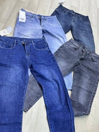 ازياء عمار ياسر • تقاطع البالات والشيخ • مقابل فرن بركات