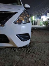 سني موديل 20 خليجي ماشيه 138 الف والسيارة خير من الله رقمها كربلا بيها...