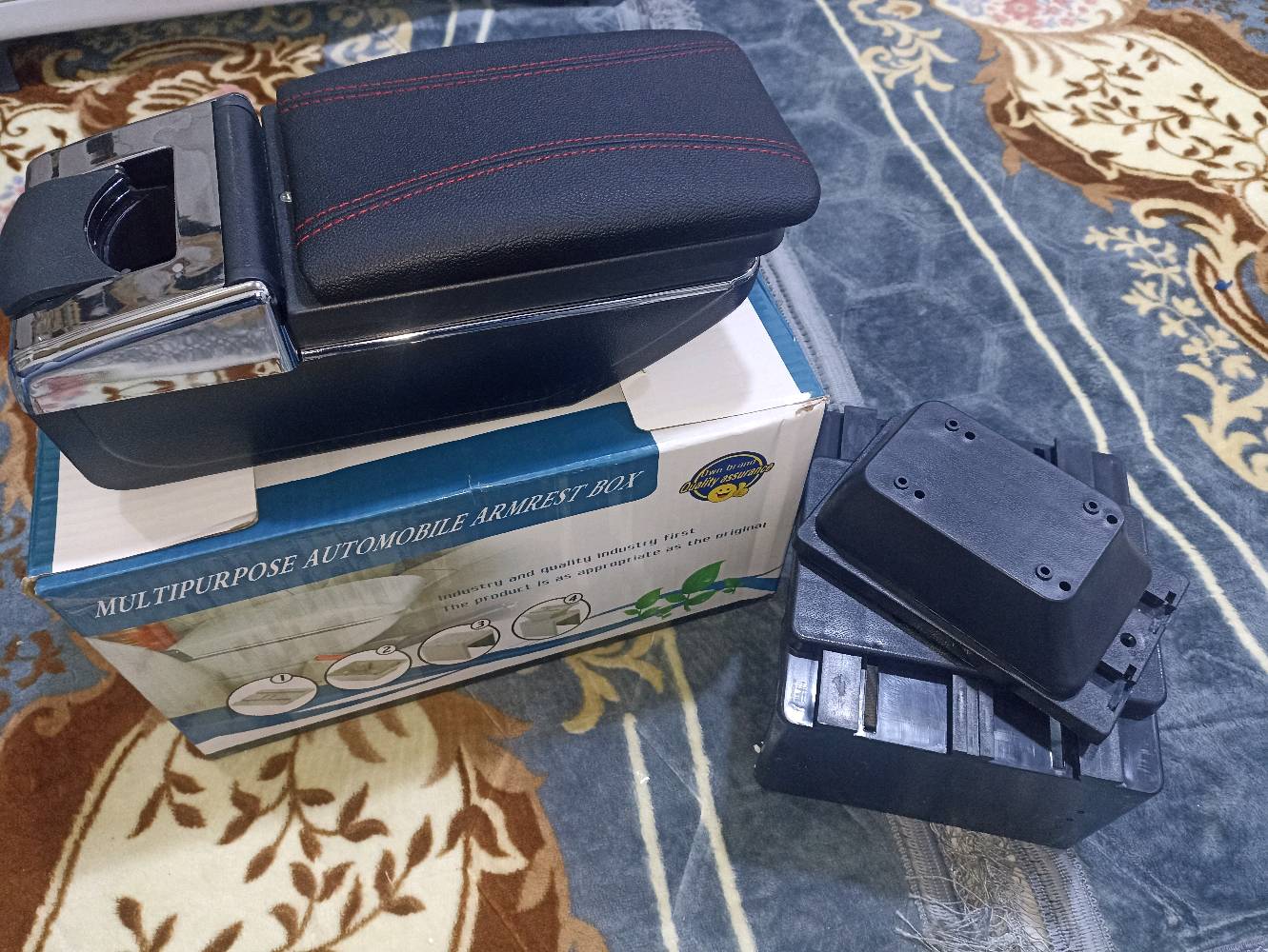 أنا أعرض مجموعة متنوعة من البضائع للبيع، تتضمن جهاز بروجيكتور LED بحالة ممتازة شامل صندوقه الأصلي والريموت، كرسي استرخاء مريح مثالي للنزهات أو حديقة المنزل، ماكينة حلاقة كهربائية مع ملحقاتها جاهزة للاستخدام، مسند سيارة متعدد الوظائف بحالة جيدة يحتوي على مساحة تخزين وأماكن للأكواب، مكواة بخار يدوية نظيفة وقوية للأقمشة، فرشاة شعر كهربائية تُسهّل التصفيف والتجفيف في آن واحد، مكواة كهربائية حديثة بحالة جيدة، منظار مع حقيبته لحماية العدسات وسهولة الحمل، وأخيراً مصباح طاولة بتصميم أنيق. جميع الأدوات بحالة ممتازة وجاهزة للاستخدام الفوري.