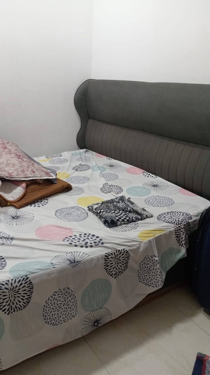 غرفه 8قطع  تركي  نضيفه  اخت الجديده  السعر 450


**إذا كنت صاحب هذا الإعلان وتريد حذفه لأي سبب، رجاءا أرسل رسالة إلى الدعم الفني**