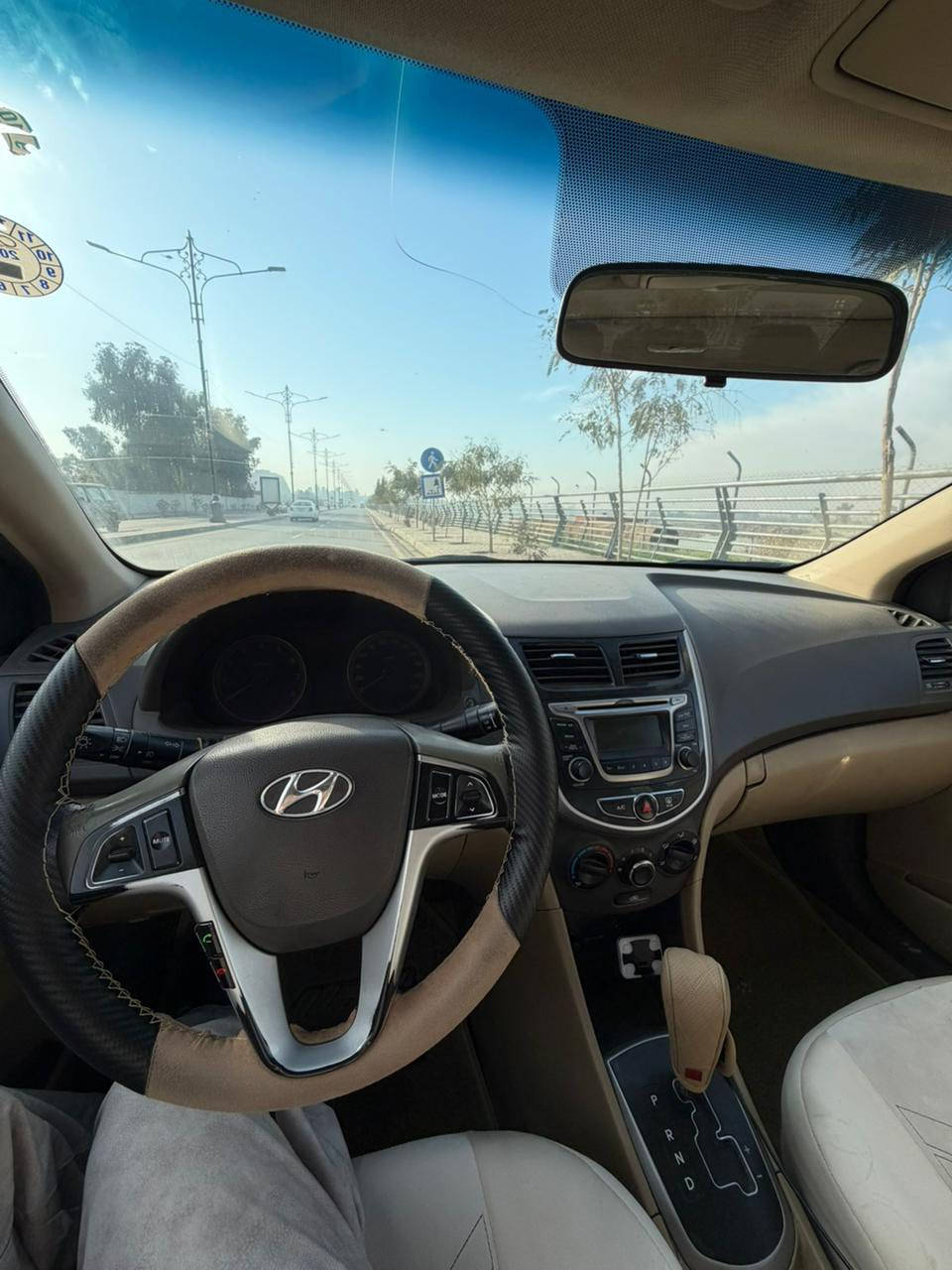 السلام عليكم اكسنت مضلع 2011.        محرك ١٦ دوش فول مواصفات.  ضررها موضح بل سونار
السعر اتصل وتدلل ***********
