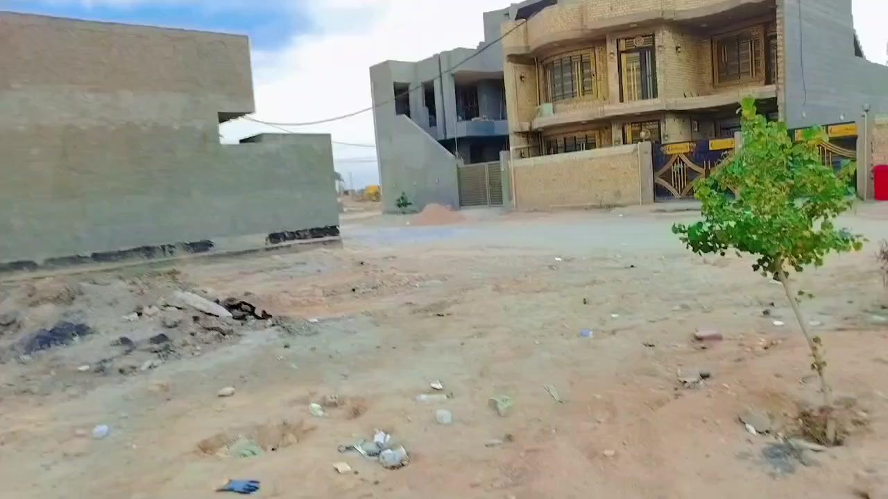 قطعة أرض للبيع المساحة   (٣٠٠ متر)
القطعة          ( ٢٠×١٥ )
المكان حي الجمعية
قريب على شارع الجدول وشارع وسط الجمعية
القطعة ملك صرف
سعر       ( ٢٠٠ مليون )قابل للتفاوض
ويكون تفاوضك مع صاحب القطعة 
للاستفسار الاتصال على الرقم التالي ‏‪0770 423 9664‬‏
او مراسلتنا على الماسنجر 
عقارات الهندية للبيع والشراء قطع الاراضي الزراعية والطابو
