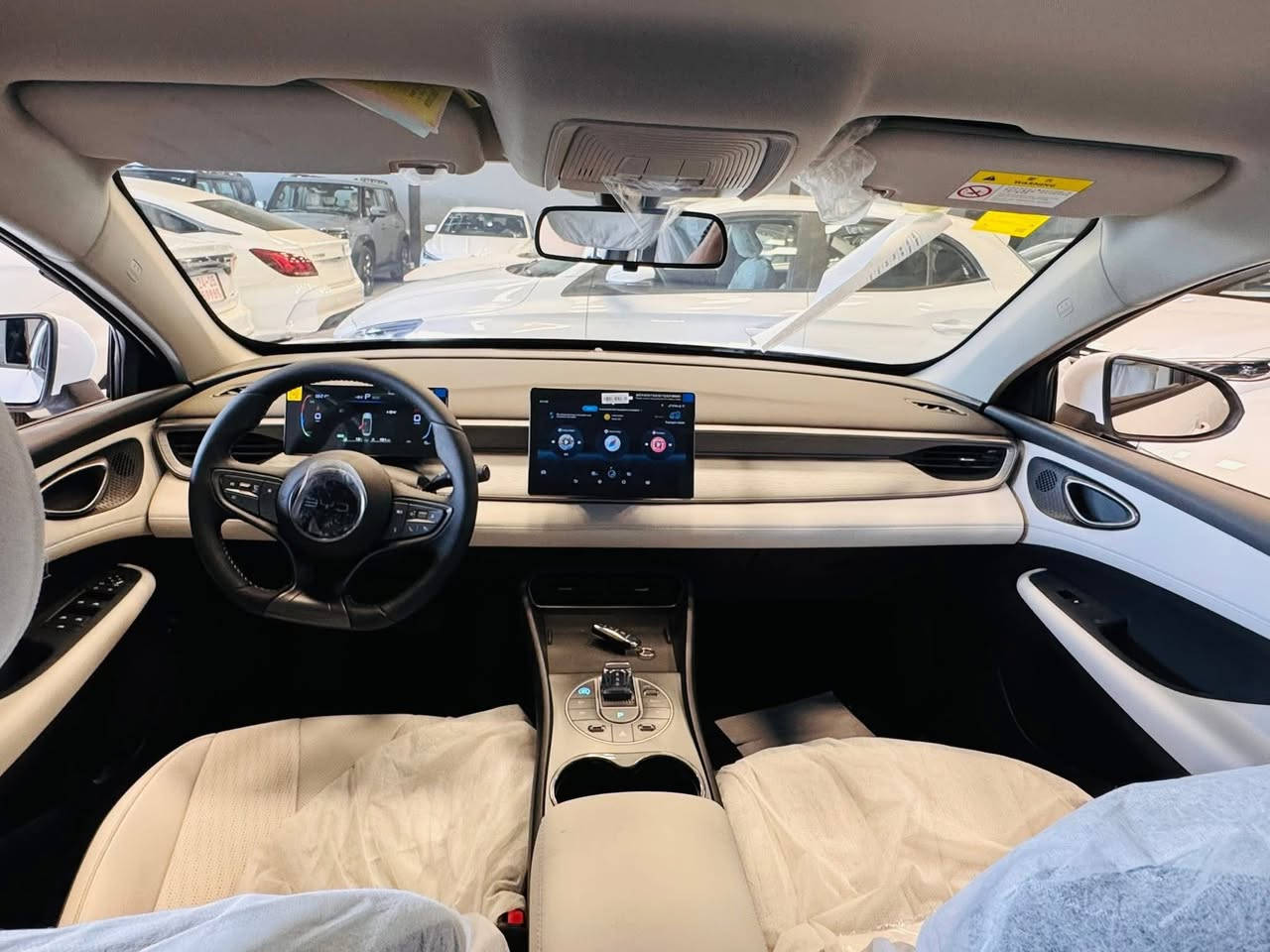 BYD SEL 05  2025
بي واي دي  BYD Seal 05 2025.
 ویل کرۆم و ویل عادی 
مواصفات.کارەبایی و بەنزین و هایبريد.

بصمة شاشةوكاميرا ویل کەپ.تانکی گەورە 

2100 كم.دەڕوات.تحديدسورعه.لیدڤۆلیۆم 
 

***********
