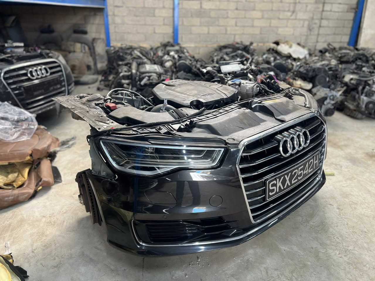 من كراج المتوكل اسعد الله صباحك
تم وصل بضاعة جديده عنونه موصل كوكجلي مجمع اسود الرافدين 

اودي A6 2016

***********

@الجميع
