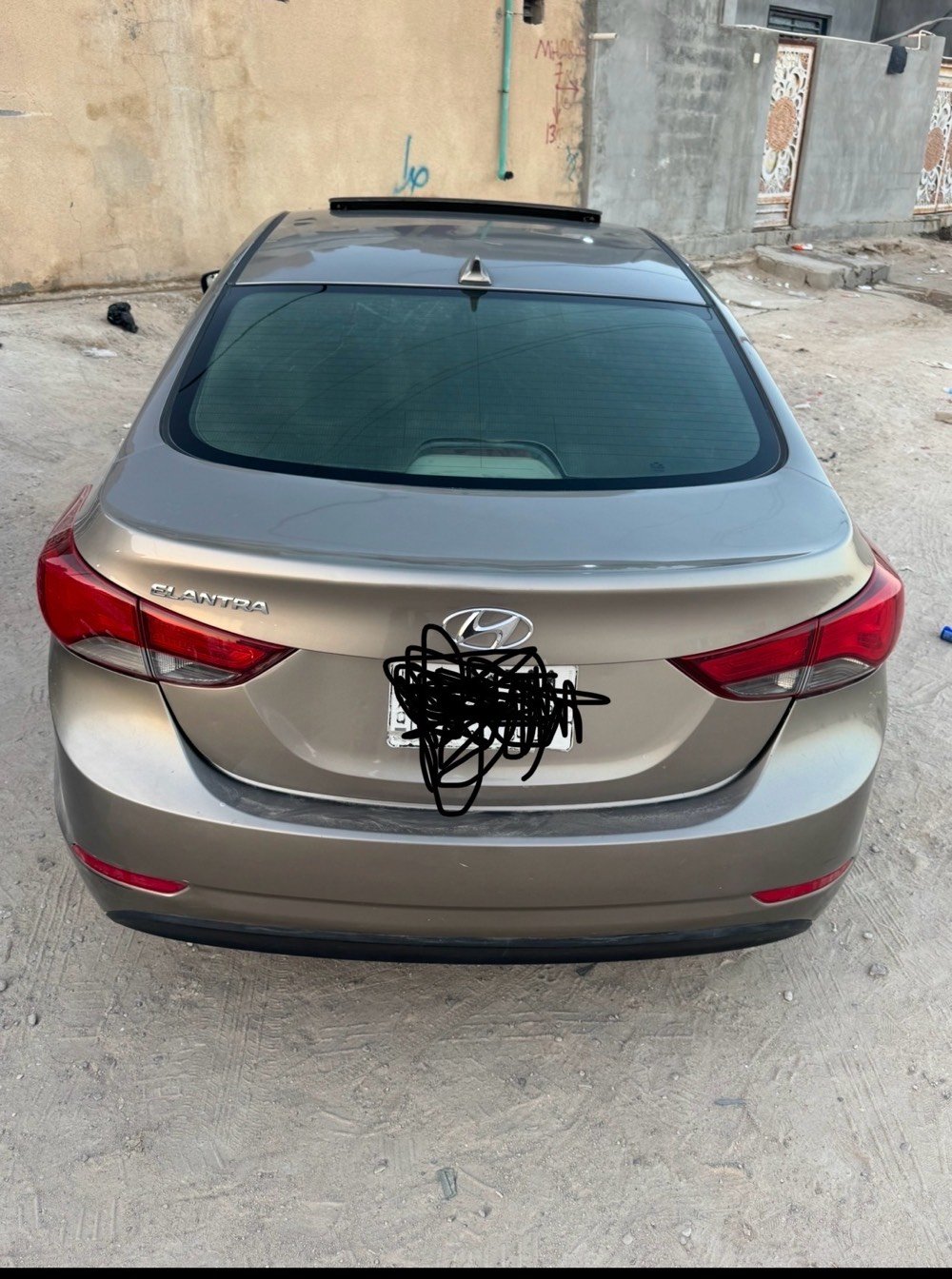 سلام عليكم
سياره النترا 16.وارد أمريكي  فول مواصفات تنته بصمه كير والمكينه 1800. دووش بيها نفخه تعرف بعد انو وارد 
 تحكم ستيرن ايكو مانع الانزلاق تبريد ثلج قطعه وحده أنسى صرفيه البانزين بيع مستعجل 
حادثها بجم بس تعديل بدون تبديل وبيها ملاحضات بسيطه الشراي يتصل أو يراسل والي موشراي لايكسر بالسعر 
والسعر 108$وبيها مجال للشراي شغلي من دوام للبيت وموتكسي 
   0770323393
 اتصال أو  واتس
شنو الموديل/الفئة بالضبط للالنترا؟ (GLS / Limited / SE) وشكد ممشايتها؟: 
2016. دوش 1800 
وين موقع السيارة هسه؟ بالمحافظة/المنطقة شنو بالضبط، وهل الأوراق والسنوية ونقل الملكية جاهزة؟: 
البصرة.  الزبير
الحادث اللي بيها: شكد الضرر كان وبأي جهة؟ وهل الصبغ/التعديل كان بس هيكل لو بيه تبديل قطع؟: 
حادثها بجم بسيط تعديل أطراف العرضانيه وبيها طبخات 
هل بيها أي ملاحظات حالية غير النفخة البسيطة، مثل المكيف، الجير، المحرك، أو لمبات/حساسات؟: 
طخه بالدوسه تعديلات ع البارد
شنو أقل سعر تقبل بيه؟ وهل البيع نقدي فقط لو تقبل تبديل/تقسيط؟: 
نقدي وبيها مجال للشراي 
