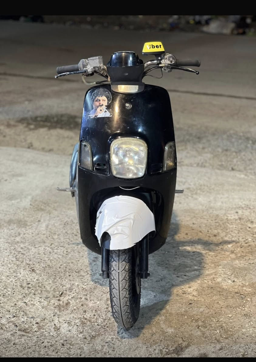 سلام عليكم دراجه ماكس بوليس (2007) دراجه حلوه ونظيفه وكامله من كلشي مابيها اي نقص شرط تنكر سلف وتطلع كهربائيات كلها شغاله مكينه مامفتوحه شرط ناعمه بوشه 49 الدراجه كلها بلاديه كلهة مختمه ختم واحد المكان بغداد الزعفرانيه السعر 550 وبيهة مجال ارقم ***********  غير متواجد على الخاص
