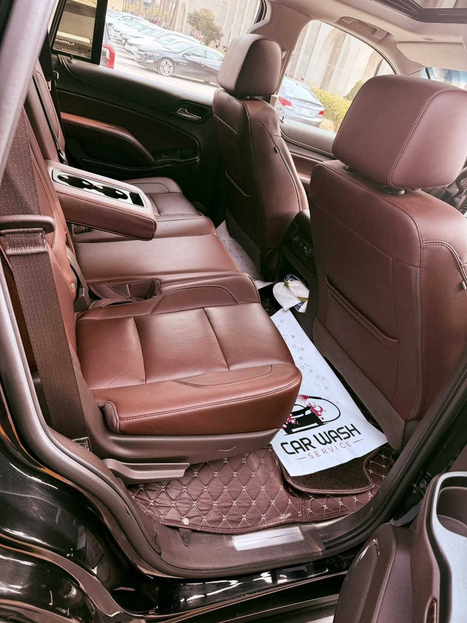 تاهو 2018 خليجي بريمير  مكفوله
الون اسود فول مواصفات 
ماشية 62 الف فقط مشي حقيقي والسيارة جديده بمعنه الكلمه 
فول مواصفات
؛مواصفات ( فتحة )
بصمة انارة ترحيب 
مكينة 5300 V8
قاصة +شاشه 
ثلاجة جكمجة 
كامره +حساسات امامي خلفي 
رادار امامي +جانبي+داتا شو
مري قلاب ويا البك +مري شفط 
خزن ميموري 
ستيرن كهرباء +تدفئة
كشنات  جلد كهرباء+تدفئة تبريد 
كشنات خلفيه كهرباء
كشن هزاز 
شحن واير لس 
شاشة كار بلي 
جنطة كهرباء
ويل كب بلاد 
تخم تايرات جديد 

مكان السيارة بغداد الكرخ
رقم صاحب سيارة ***********
