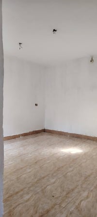 بيت للايجار طابق واحد 150 متر 1 غرفة نوم و استقبال ومطبخ وحولي  وحديقة...