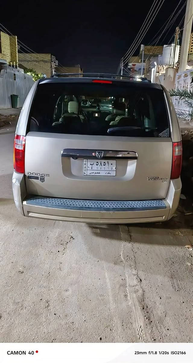 السلام عليكم للبيع دوج كرفان
2009 لون اصفر ذهبي 

بسمي بغداد حادث بدون

أرباك ولا دواخل فقط صبغ وتبديل 

بيبان والجنطه كهربائي 

سته جام كهربائي 

سكليتر كهربائي 

مكينه 3300 كير جديد 

تخم تأير وباتري جديد 

حداديه 80% 

السعر 113$ وبيها مجال

رقم الموبايل ***********

                   ***********
