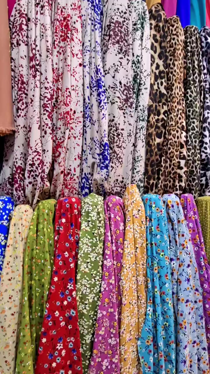 السلام عليكم.كشمير يطالي نقشات جديده.سعر قطعه ب ٥٠٠٠.الف.جمله ٤٥٠٠. العنوان الامين الثانيه سوق الشهدتء الجديد.الفرع مقابل لحوم المياحي.***********. توجد خدمت توصيل .
