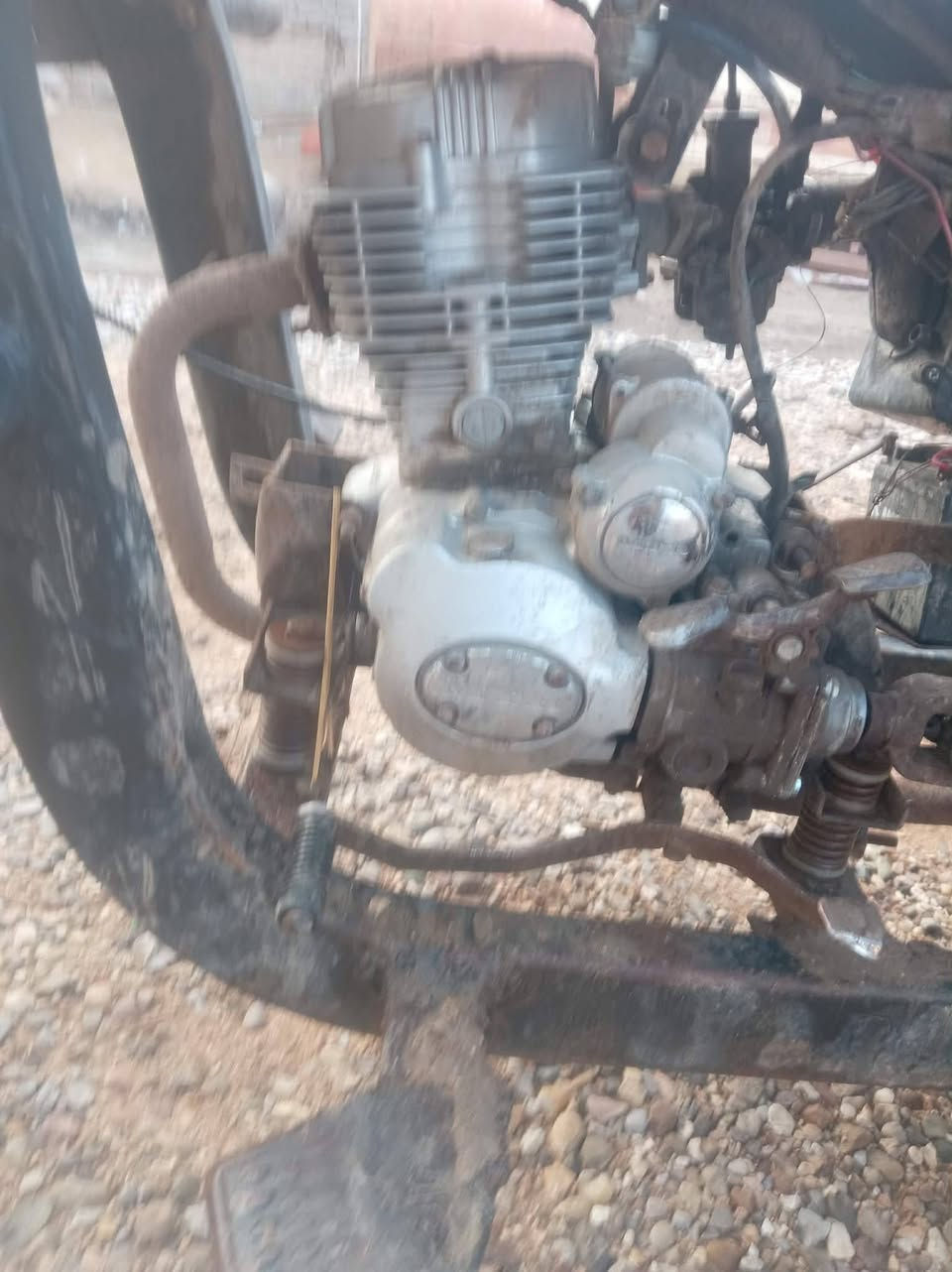 ستوته للبيع دايون موديل 15 محرك 21 مامفتوح جاهزه كلشي مابيه العنوان شاميه
***********
