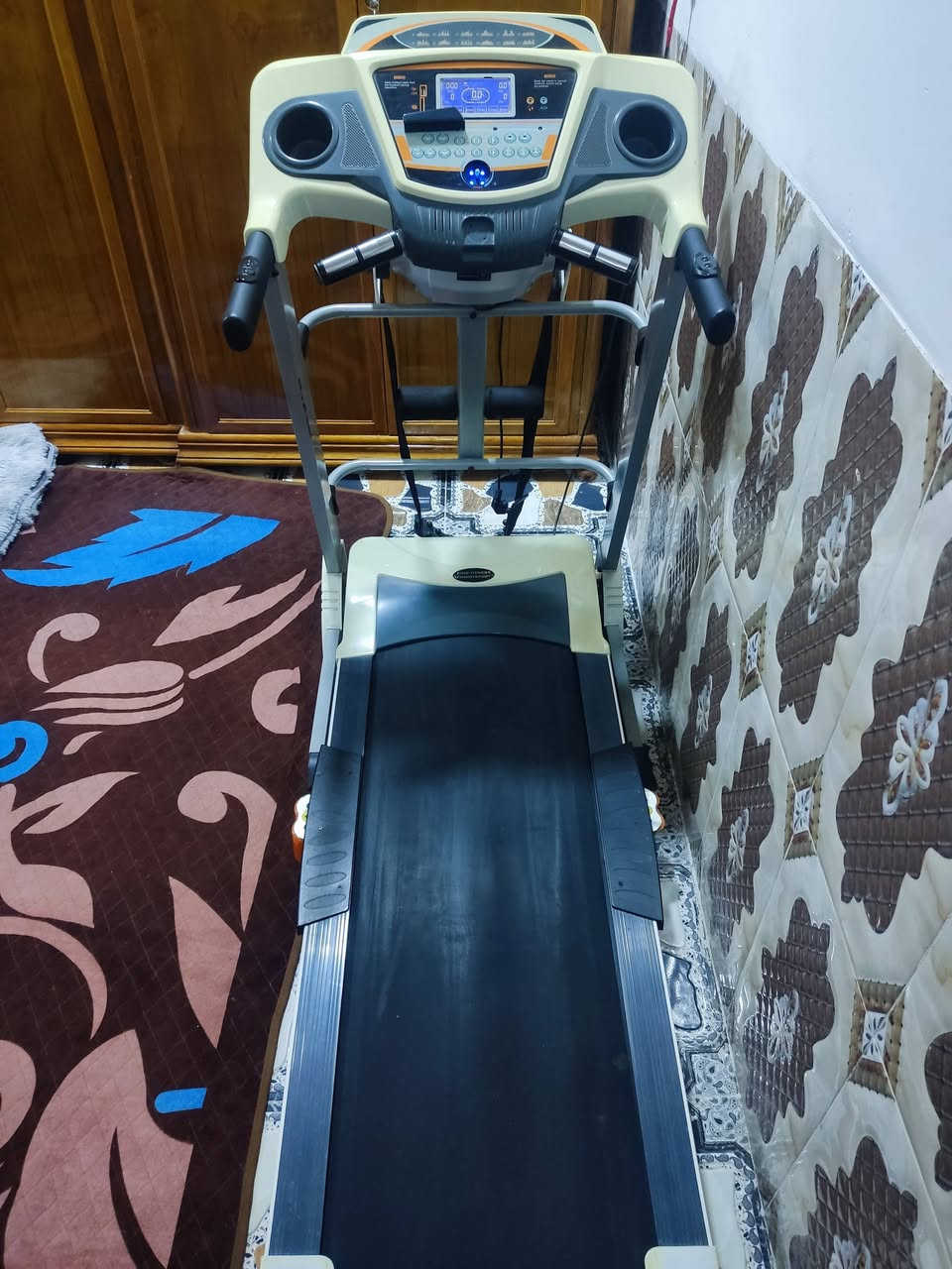 مكلف بالنشر 
للبيع جهاز جري بعده جديد 
للاستفسار الاتصال على صاحب الجهاز / ***********
