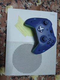 Xbox One S • ملحقات كاملة • شاطئ التاجي