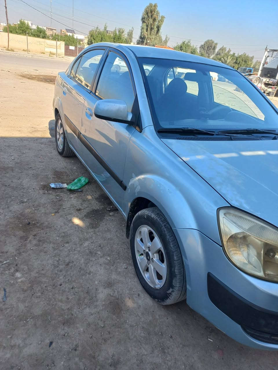كيا ريو 2007 وارد امريكي مكينه 1600 حادثهه دعاميه اماميه كير مكينه تبريد شوي بي ضعف كهربائيات كامله مكمله السعر 70 وبيهه مجال رقم بغداد انكليزي بااسمي الاستفسار رقم *********** مكان السياره بغداد حي النصر
