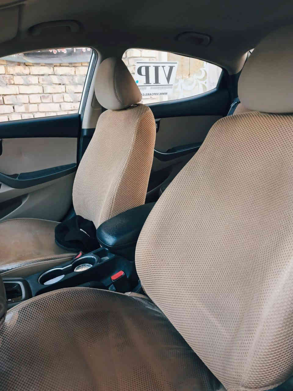 السلام عليكم النترا للبيع خليجي طخه يم قبق البانزين راجعه بارد مكينه 1800 السعر120وبيه مجال مكلف بل نشر رقم راعيها ‏‪***********‬‏
