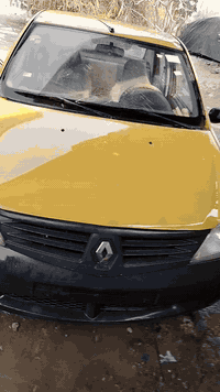 رينو لوكان موديل 13 اي احد يحتاج غراض تفصيخ كلشي موجود   الرقم العنوان...