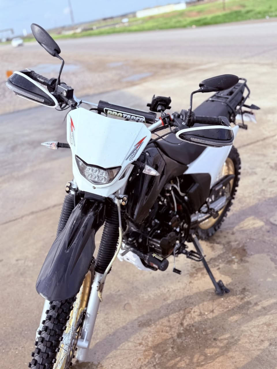 قفاز لبيع موديل 25 كلشي شرط رقمي ‭0771 864 7606‬
