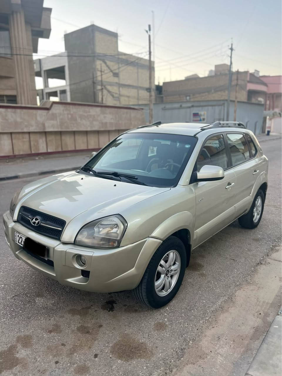 السلام عليكم 
توكسان ٢٠٠٦ محرك 6v  رقم أربيل إنكليزي 
فول مواصفات فتحه كير ستيرن ماشيه ١٢٢ الف حقيقي 
مكفوله كفاله عامه لا صبغ لا تبديل لا فتح 
السعر ١١٠ وبيها مجال المكان النجف 
للاتصال *********** النجف, العراق
