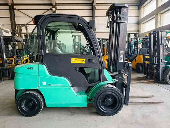 عالم الرافعات في العراق میسبوشی 2009
 حجم  3 طن مستخدم أوربا فقط دخول جديد      جب عالي 2  قطع ارتفاع الجب  3.75  مترات   
 3 حركات  محرك s4s  ديزل  آوراق منفيس مؤقت مشتغله قليل شوكيه مكفول كفاله عامە   
للاستفسار   عن السعر اتصل على الأرقام  ***********  ابو ڤاران
 او مراسله واتساب  يوجد توصيل 🚚 الى جميع المحافظات @جميع
