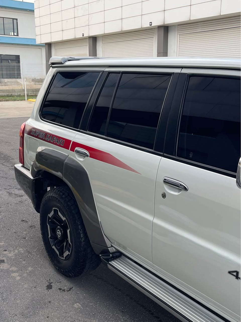 Nissan Patrol Safari 2019 V6 ئۆتۆماتیک 
مواصەفات :
ئۆتۆماتیک
تەبرید مەرکەزی
لایت ڕەش
بلاجکتۆر
ئاوێنە کارەبایی
ABS
پۆستاڵ بیلادی
پەڵەیە بۆیاخ و پەڵەیە کارتی هەیە 
گێڕ و مەکینە نەکراوەتەوە بەشەرت 
88,000 KM ڕۆشتووە 
سەنەوی تازەیە و بەناو خۆمانەوەیە بەشەرتی تەحویل 
نرخ : 29,500$ 295 ورەقە ماجالي برايانه 
ژمارە مۆبایل :
                     ***********
***********وه تس ئاپ✅📞 السليمانية, العراق
