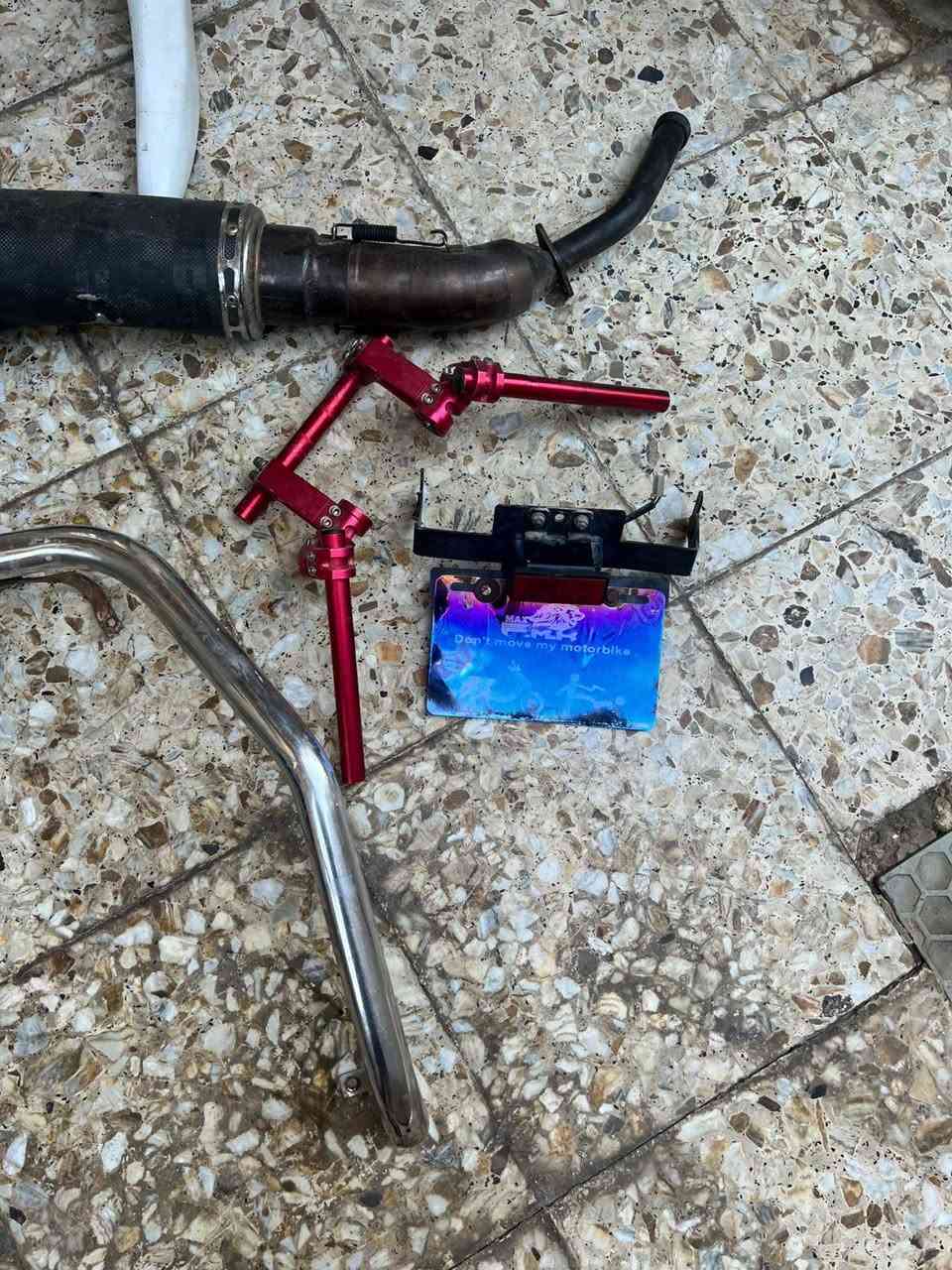 كل حاجه وسعرها   طب خاص وياك صوره  لحاجه الي تريدها ارد  عليك بسعرها


**إذا كنت صاحب هذا الإعلان وتريد حذفه لأي سبب، رجاءا أرسل رسالة إلى الدعم الفني**