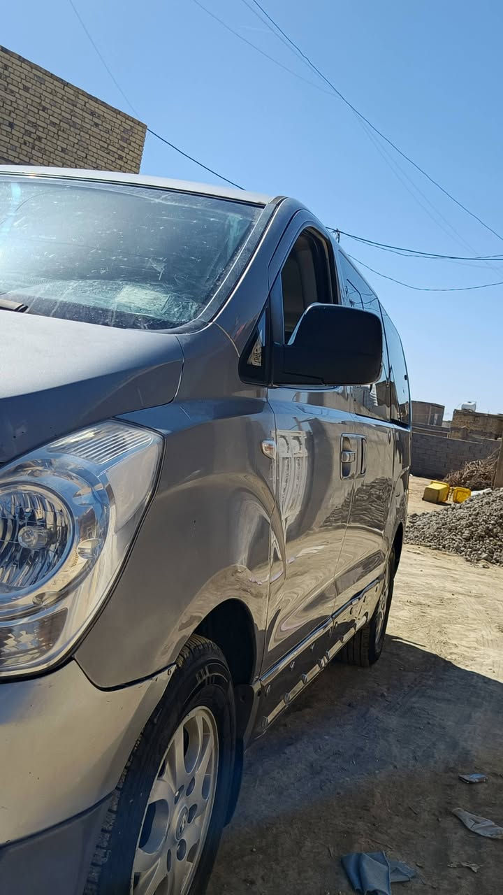 ستاركس 2014 - للبيع أو المراوس
المواصفات والتفاصيل:
​الموديل: 2014.
​الرقم: بصره (ألماني) - السنوية بأسمي وجاهزة ( لغاية 2027).
​الخط:  (ذي قار - كربلاء).
​المحرك: محرك سورنتو (أصل مسكر).
​الكير: كير مجول.
السيارة نظيفة  بيهها ضرر بسيط (جاملغ أمامي جهة السائق من كوريا).
 السعر 
​السعر: 205 ورقة (وبيه مجال للشراي).
​المراوس: يرهم مراوس بسيارة (سيدونا).
​📞 للتواصل والاستفسار
***********
