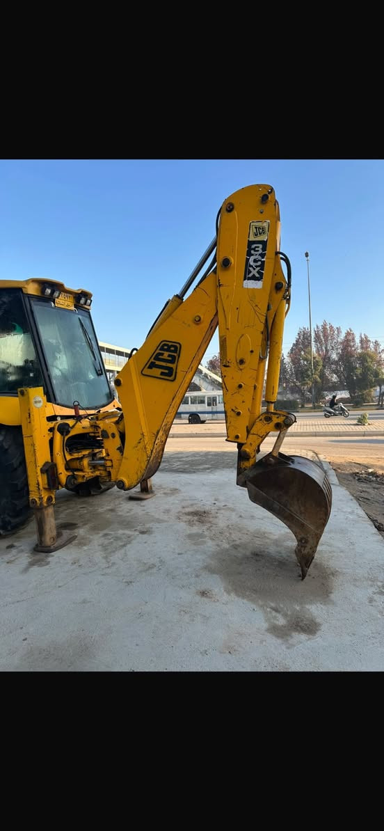 جيسي بي 2008 رقم اربيل جاهزه من كلشي مكفوله من الفطر المكان الحله السعر 335 الاتصال ***********
