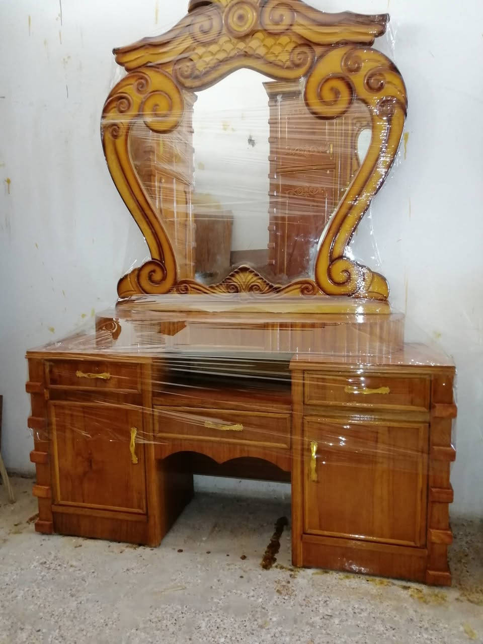 السلام عليكم غرفه للبيع ٦باب طابقين صاج ظهر جرجوبه نظيفه جدا العنوان بعقوبه كاطون الرازي شارع ابو رباح قرب مرطبات لسيد مزاد ابو كرار الغريباوي ***********
