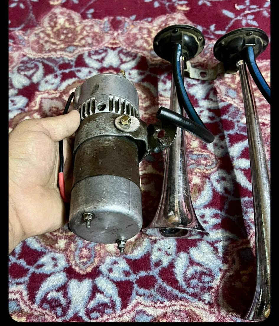 سلام عليكم هورن براد البيع شغل حمودي سمند مكاني ناصريه سوك الشيوخ سعر ٥٥٠ ***********
