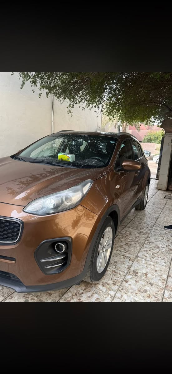 السلام عليكم سبورتج موديل ٢٠١٧ السياره جديده السياره خليجي  اربيل الجديدسنويه جديده السياره مواصفات عاديه السياره سونار مرفق ب صور  السياره ماشيه ١٤٤ رقم الهاتف *********** السعر ١٦٥.  وبيها مجال بسيط غير متواجد علا الفيس 🩵
