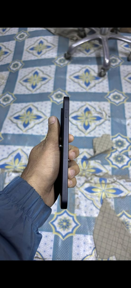 السلام عليكم ون بلص 15 نظافة 100 بطارية 100 ذاكرة 512 نسخة عالمية انتبه عالمية مو صيني ملحقات فقط شاحنة كارتون ضاع مني للبيع السعر 1125 ميعجبك السعر اعبر المنشور مكاني بغداد حي اور بي مجال قليل ***********
