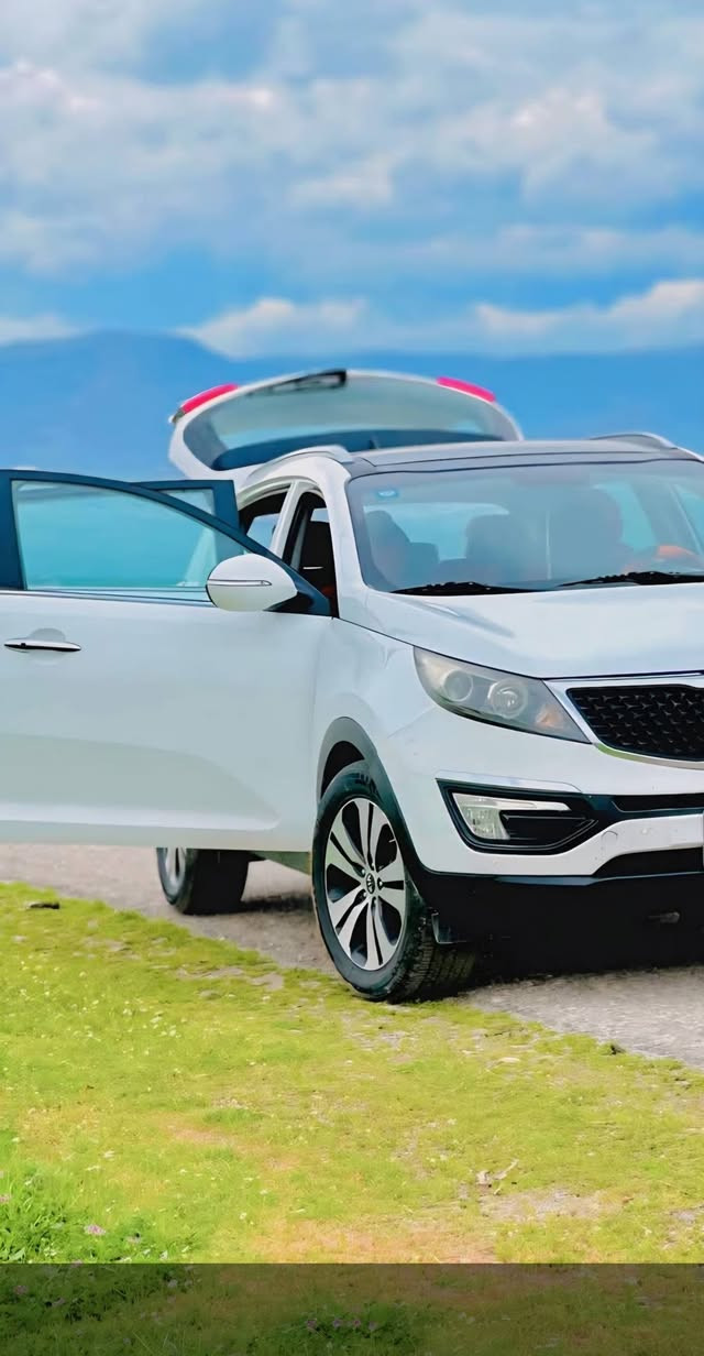 سبورتج 2011 خليجي 
رقم بغداد انكليزي..
فول مواصفات
محرك 2.4 دوش
بانوراما
 بصمه تشغيل
بصمه ابواب
كراسي كهرباء
 كشنات جلد..
السعر 145$
وبيها مجال ..السونار مرفق والضرر بدون دواخل 
...***********..
العنوان بغداد..اتصال 
متواجد واتساب...
