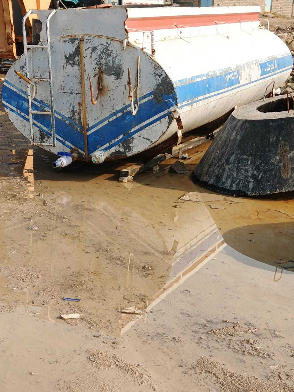 سلام عليكم البيع تانكي مغلون 7 ونص سعر 1400 بها مجال البصره القرنه ***********
