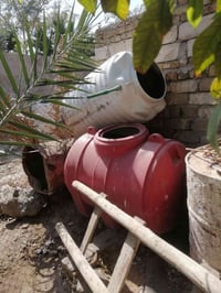 خزانات مثقوبة • خذهن مكاني • كوفه