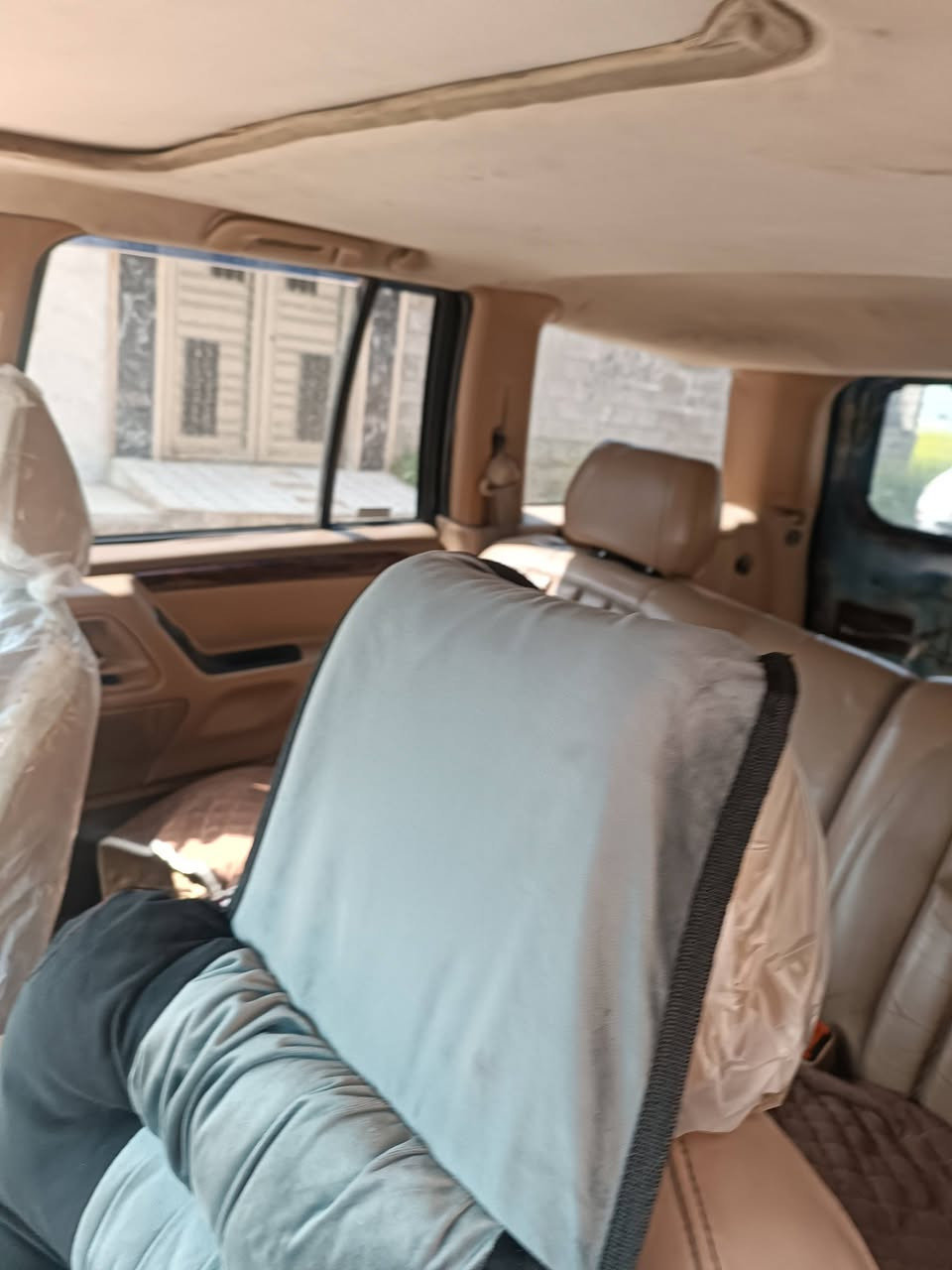 جيب شيروكي موديل 2000 محرك وكير بطه شرط نظيف بدون اي عيب بدون ضربه ولا ظرر وكاله عامه باركود باسمي طخم تاير جديد ت *********** ابو يونس  السعر 60 ورقه وبيها مجال
