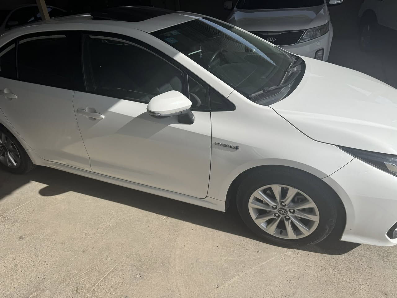 كورلا هايبرد 2024 شكل الخليجي  علامه زركه فول للاخير  ماشيه 28 الف رقم بغداد الإنكليزي   

فتحة سقف

السياره كفاله عامه 

رادار 

تحذير عند خروج عن المسار 

مثبت سرعة 

اكواب حار بارد 

قيادة ذاتية 

بريك ذاتي عند حاجة 

وضعيات قيادة 3

زر EV 

اوتو هولد 

هند بريك ذكي بصمة 

 فول تحكمات ستيرن 

شاشة كبيرة كار بلي +حاكية 

ويل كب تيوتا 

بك لايت لد اضواء زينون +كشافات زينون 

اشاير مري 

تبريد قطعتين ثلج ❄️ 

منافذ طاقة بل خلف  وبل امام 

زر اوتو لايت عالي 

اربع جام اوتو

دخول ذكي بدون مفتاح 

ترحيب عند اقتراب 

الضلوعيه / معرض المصطفى

بيهة شخط فقط بالهلال الخلفي 
***********
***********
