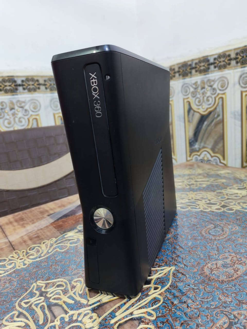 السلام عليكم للبيع جهاز اكس بوكس360
جهاز نضيف جداً مابي أي عطل 
يجي ويا جوستيك  و كامل ملحقاته 
السعر:100 الف وبي مجال 
للاستفسار اتصل على الرقم :***********
