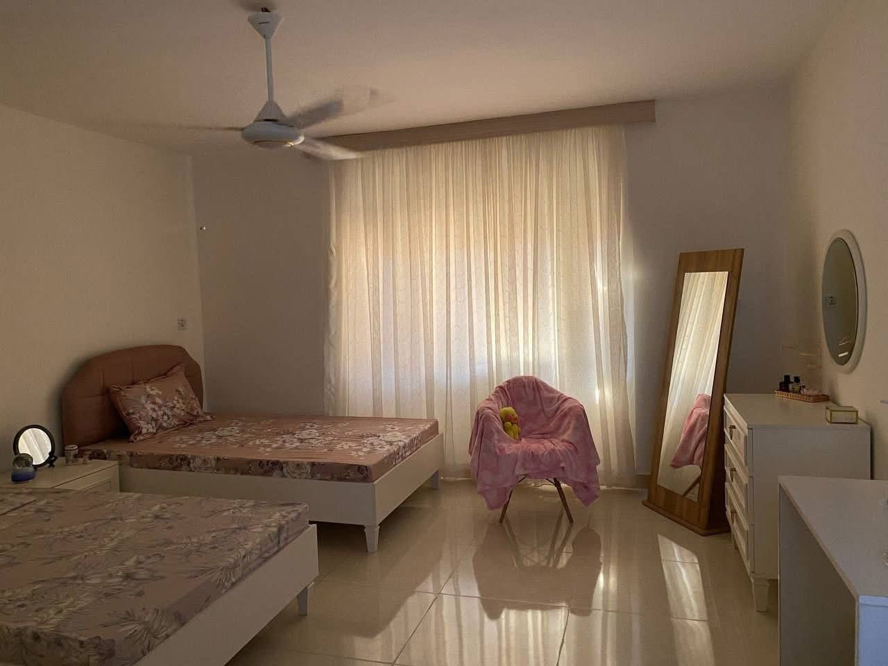 دار للبيع مساحة متر 100حي جهاد الخارجية مربع البدالة 📍
طابق ونص // 

غرف نوم 2️⃣🛌+صحيات 🚾1️⃣

الواجهة 5 النزال 20 متر 

السعر والاستفسار// *********** واتس ☎️

مكتب العدل للعقار //
