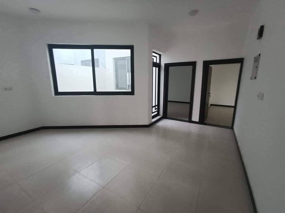 🔹 دار للبيع في مجمع  النخيل 🔹 المرحله الثانيه 
🔻تفاصيل الدار
 
🟢 المساحة 200 م2 طابقين 
🟢 البلوك 10
🟢 واصل 58 مليون 
🟢 يُباع بتطلوعه مناسبه كوني صاحب الدار 🏦

🔻للاستفسار الاتصال على الرقم التالي ***********        
اتصال او واتساب
